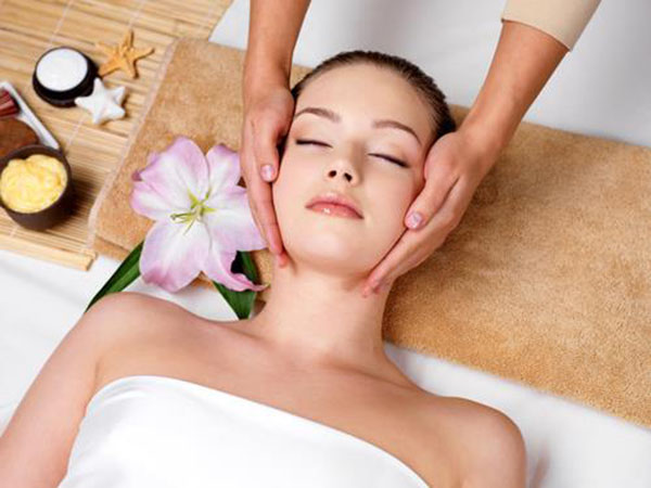 Cách trị nám từ Quả Gấc